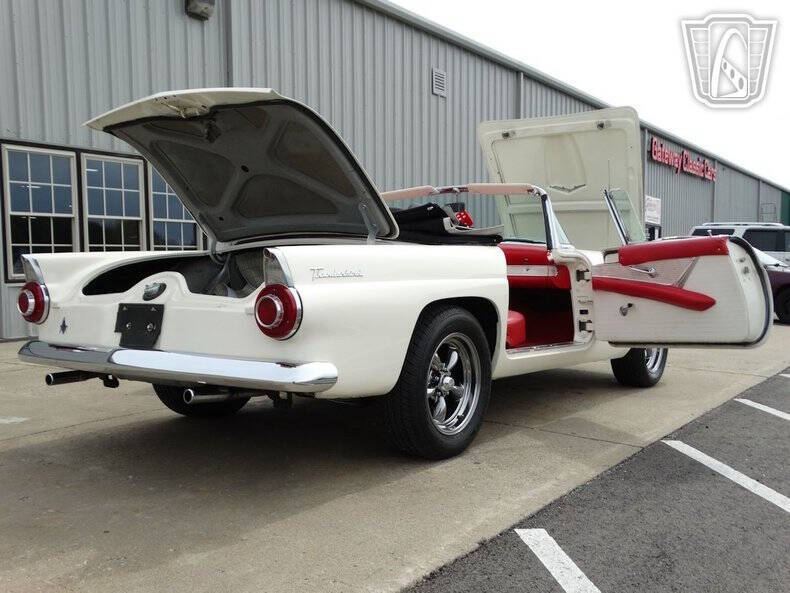 1956 Ford Thunderbird