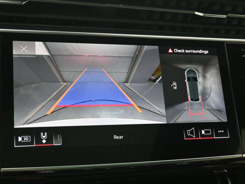 2022 Audi Q8 quattro Premium Plus 55 TFSI