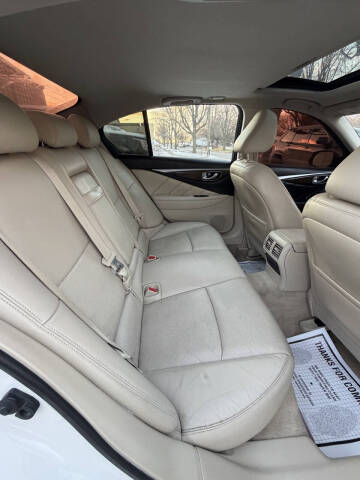 2015 Infiniti Q50 Premium