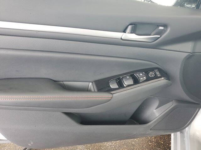 2025 Nissan Altima 2.5 SR