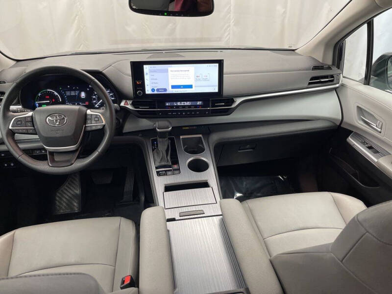 2025 Toyota Sienna