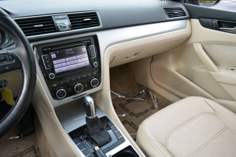 2012 Volkswagen Passat SE