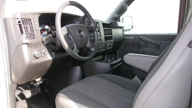 2024 Chevrolet Express 2500