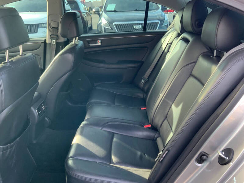 2012 Hyundai Genesis