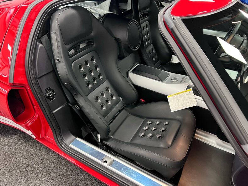 2005 Ford GT