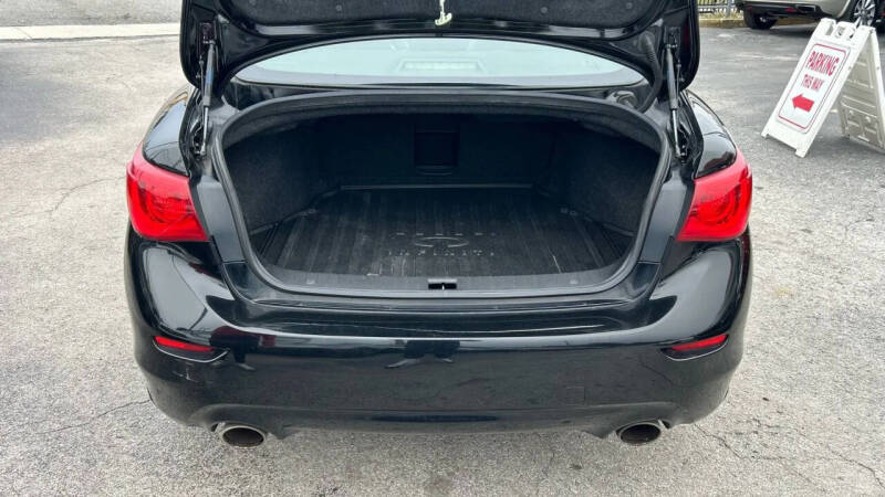 2015 Infiniti Q50 Premium