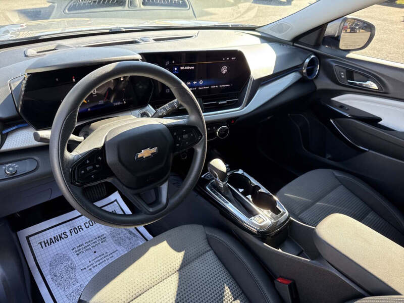 2025 Chevrolet Trax LT