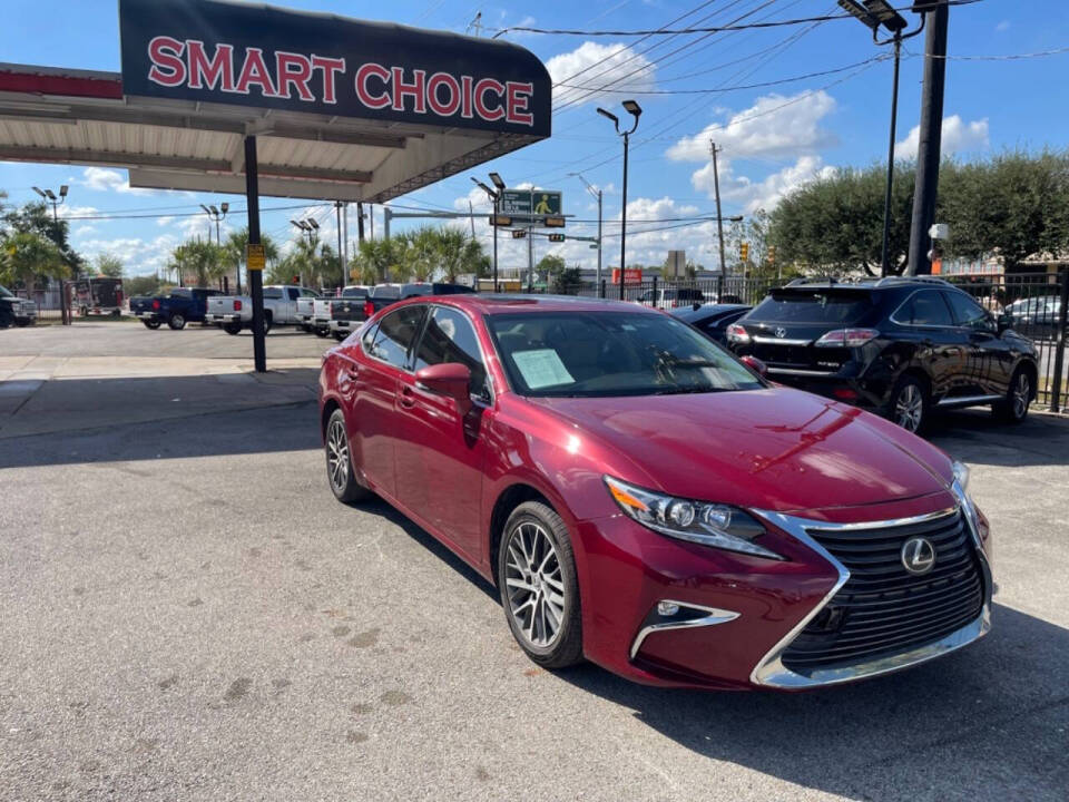 2017 Lexus ES 350 for sale at SMART CHOICE AUTO in Pasadena, TX