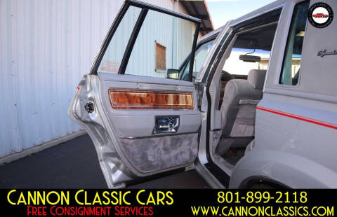 1984 Lincoln Town Car Signature