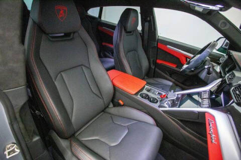 2022 Lamborghini Urus