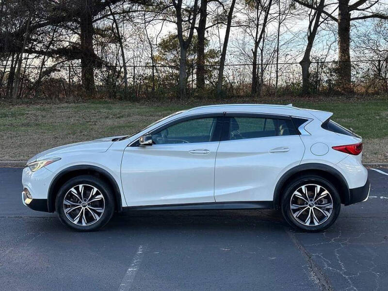 2017 Infiniti QX30