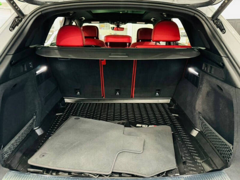 2024 Audi SQ5 3.0T quattro Premium Plus