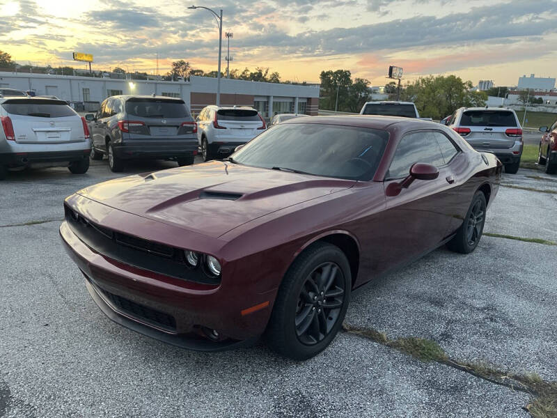 2019 Dodge Challenger SXT's photo
