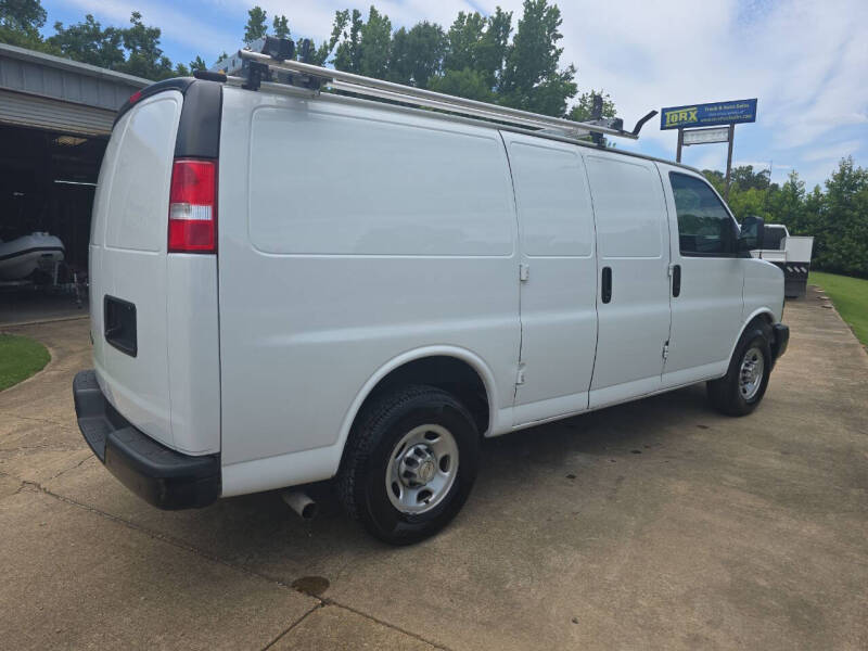 2022 Chevrolet Express 2500