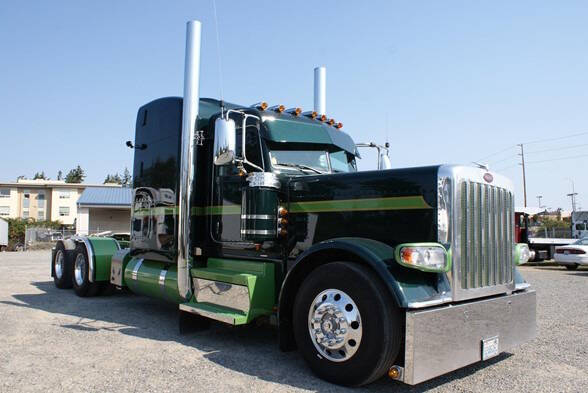 2023 Peterbilt 389