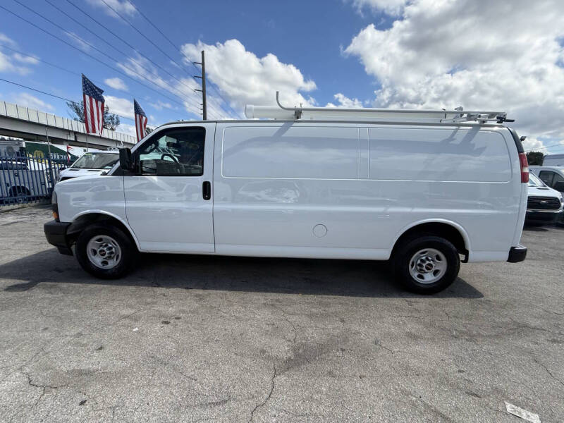 2018 GMC Savana 2500