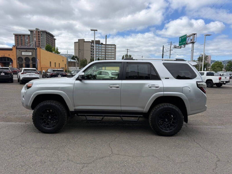 2020 Toyota 4Runner SR5
