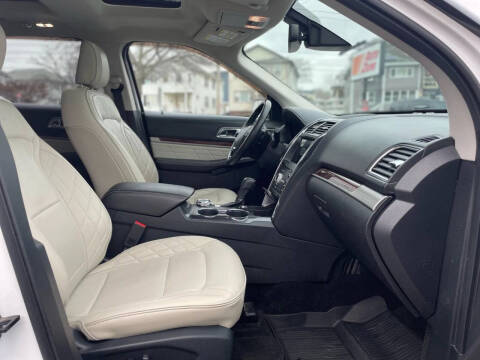 2019 Ford Explorer Platinum