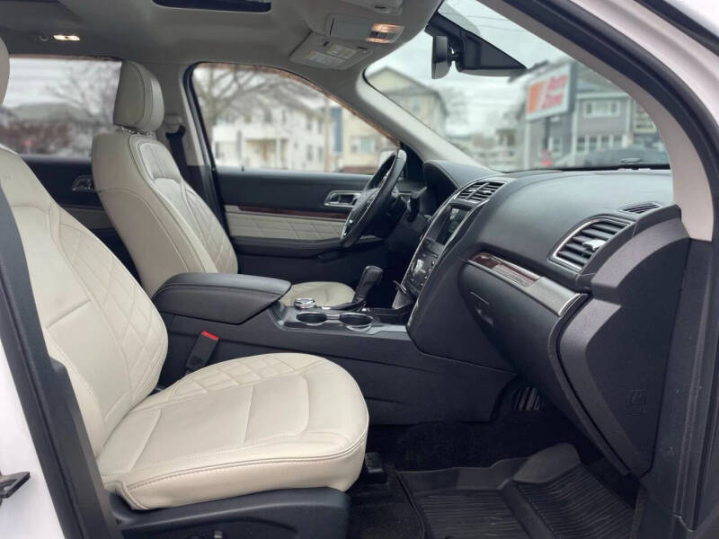 2019 Ford Explorer Platinum