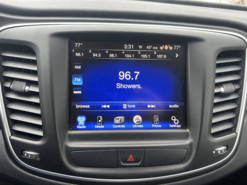 2015 Chrysler 200 Limited