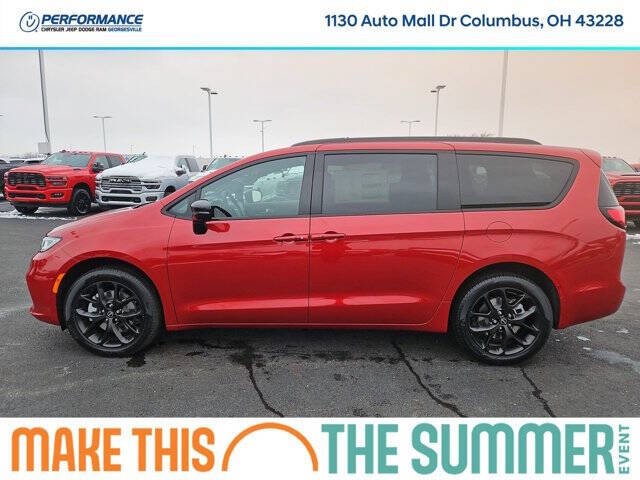 2026 Chrysler Pacifica Select