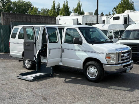 2011 Ford E-Series E-350 SD XLT