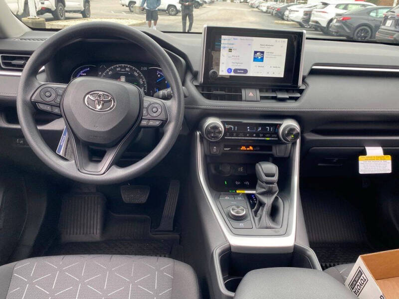 2025 Toyota RAV4 Hybrid XLE