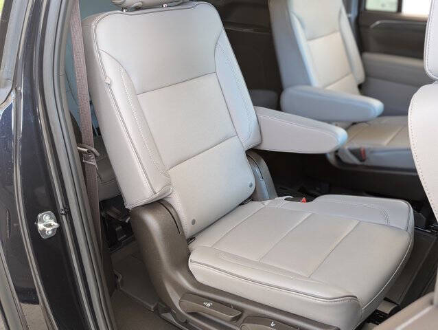 2023 GMC Yukon XL SLT