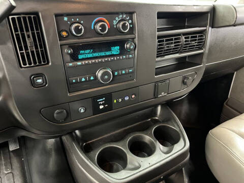 2022 Chevrolet Express 2500