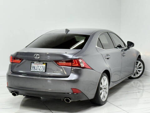 2016 Lexus IS 200t