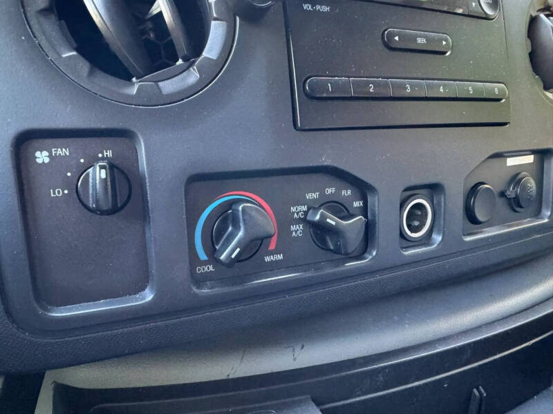 2010 Ford E-Series E-250