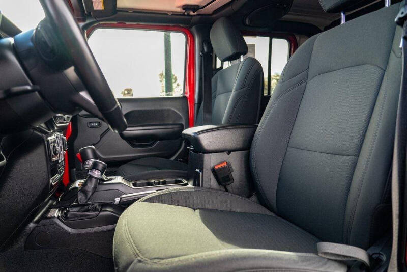 2021 Jeep Gladiator Willys