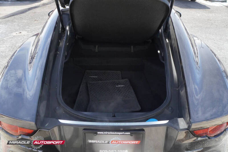 2018 Jaguar F-TYPE R-Dynamic