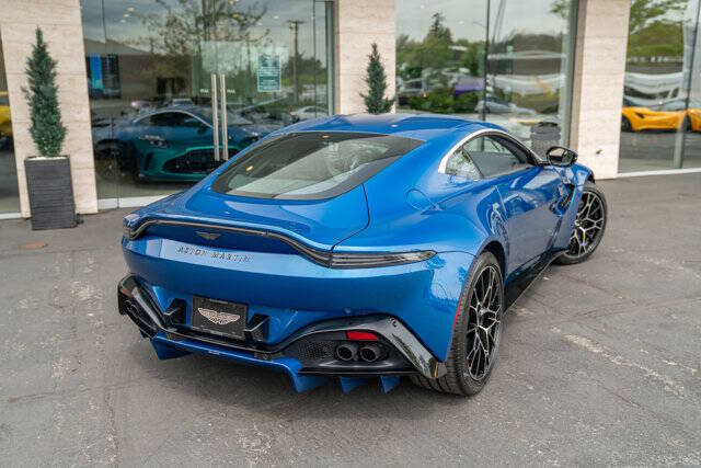 2022 Aston Martin Vantage 39