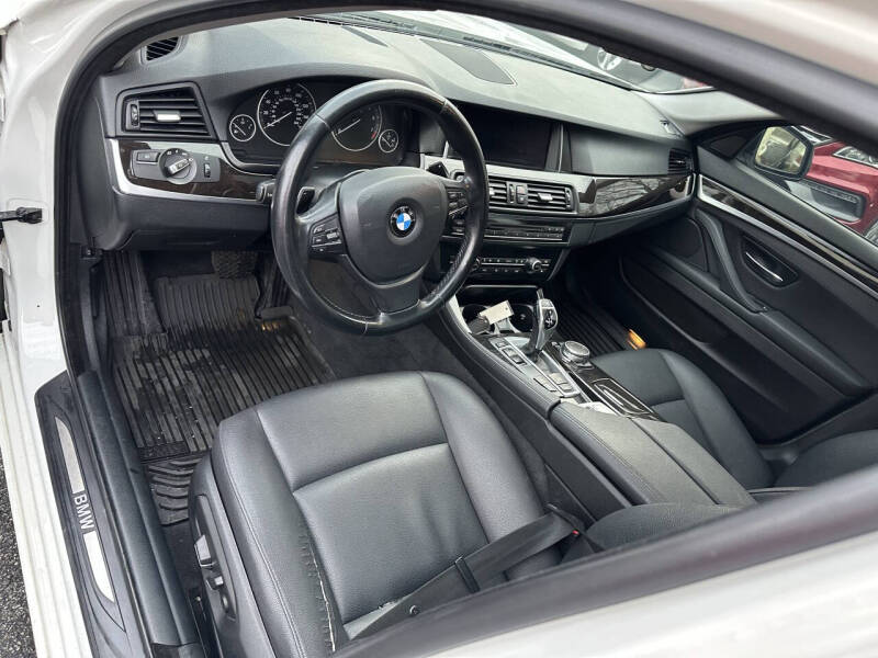 2016 BMW 5 Series 528i xDrive