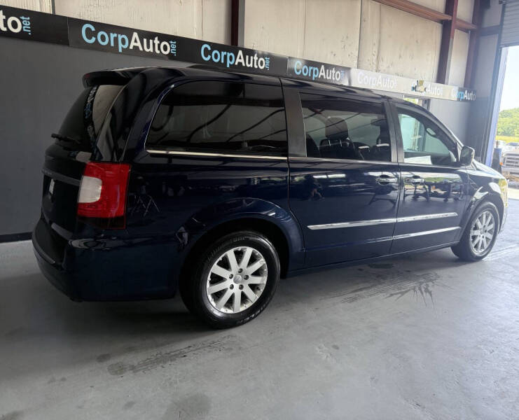 2016 Chrysler Town and Country Touring