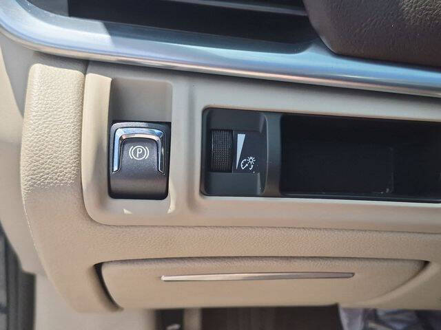 2013 Cadillac XTS Luxury Collection