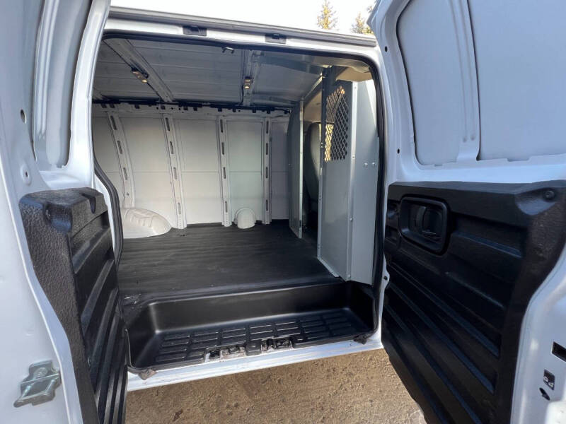 2025 Chevrolet Express 2500