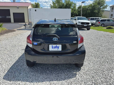 2016 Toyota Prius c Two