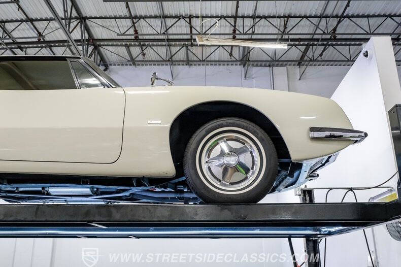 1963 Studebaker Avanti