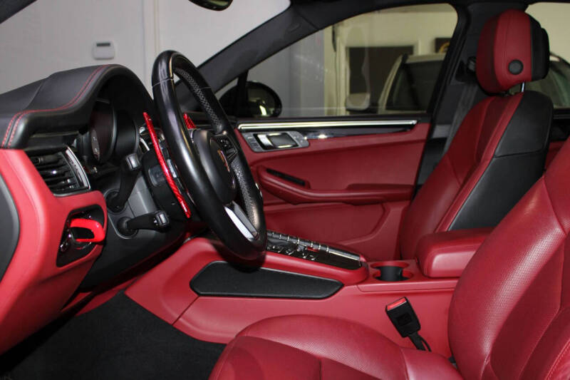 2018 Porsche Macan S