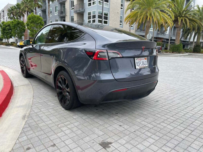 2024 Tesla Model Y Long Range