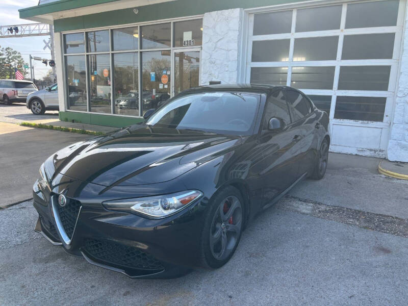 2017 Alfa Romeo Giulia for sale at Auto Outlet Inc. in Houston TX