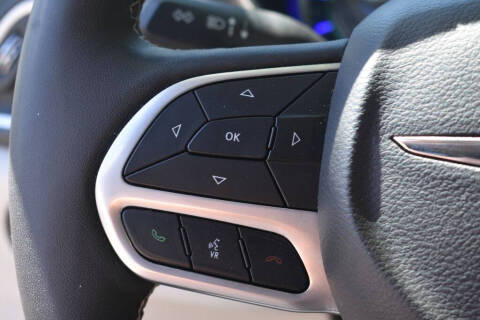 2024 Chrysler Pacifica Plug-In Hybrid Select
