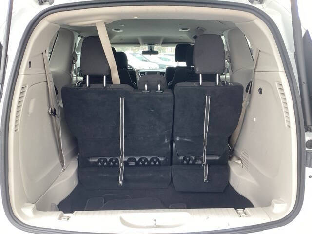 2022 Chrysler Voyager LX