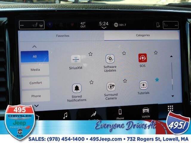 2026 Chrysler Pacifica Select