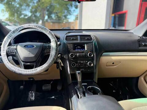 2016 Ford Explorer