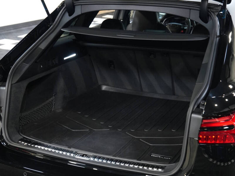 2021 Audi RS 6 Avant 4.0T quattro Avant