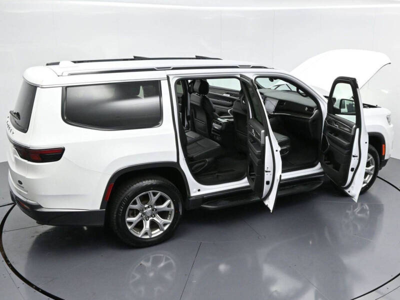 2022 Jeep Wagoneer Series II