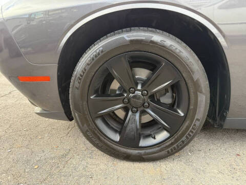 2015 Dodge Challenger SXT